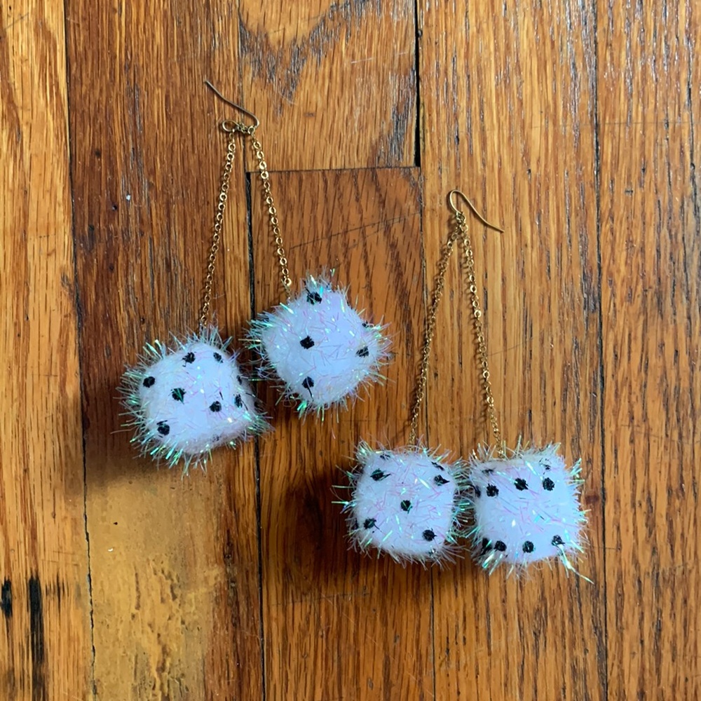 🎲 NWOT Fuzzy Dice Drop Earrings